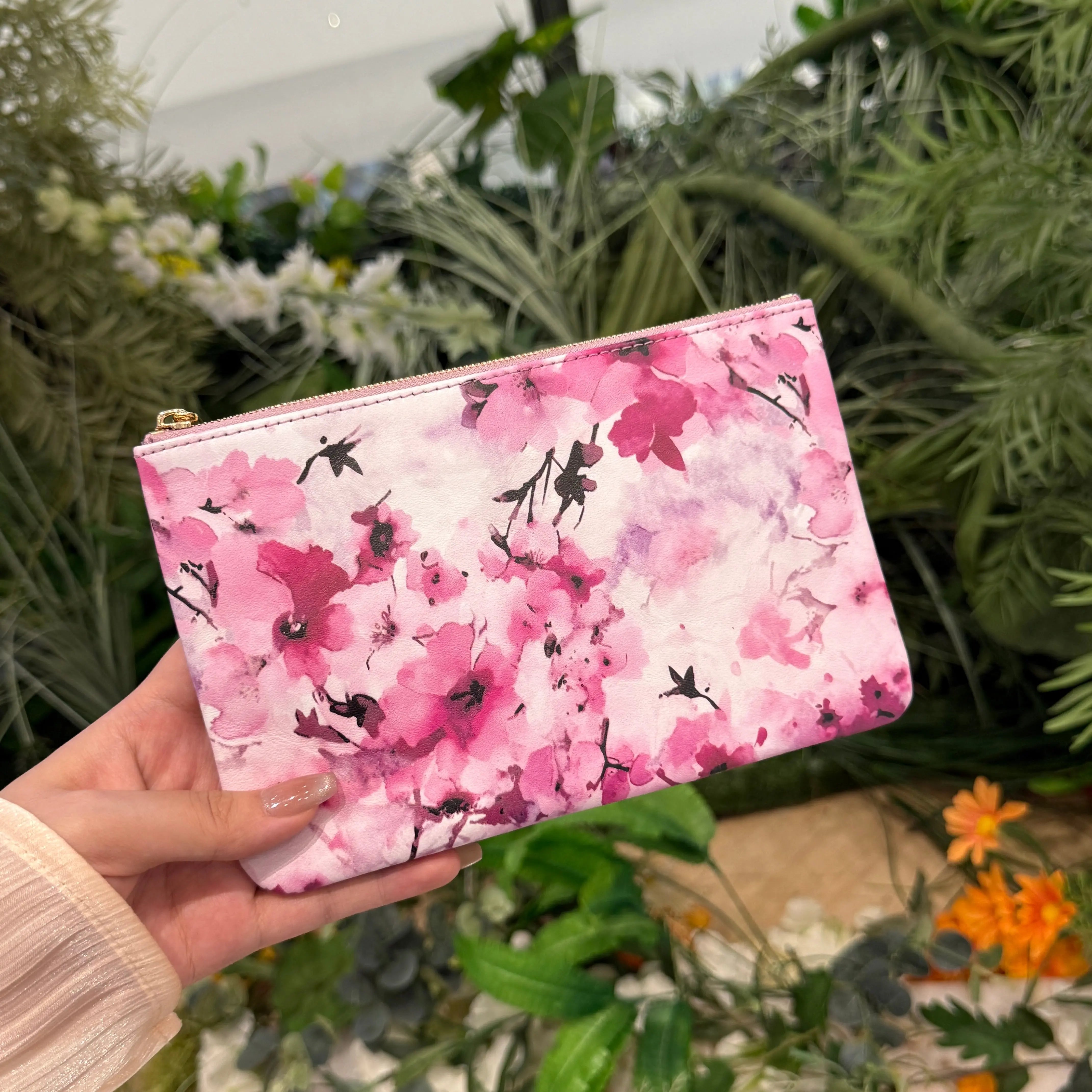 SAKURA COLLECTION - THE "M" CASE with key hook dressupyourpurse