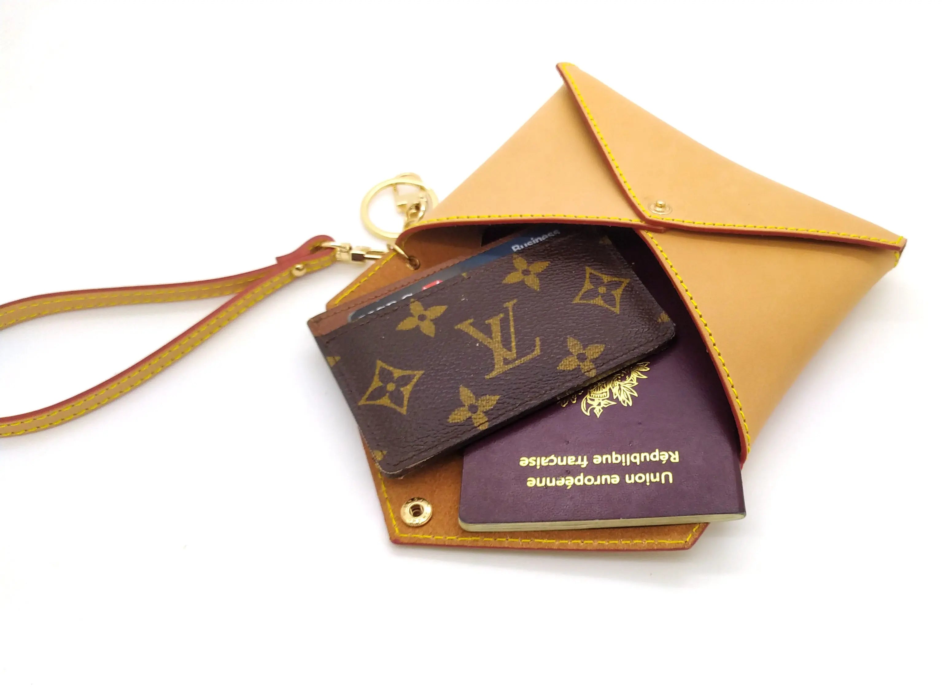 HONEY VACHETTA LEATHER MEDIUM SIZE ENVELOPE CLUTCH dressupyourpurse