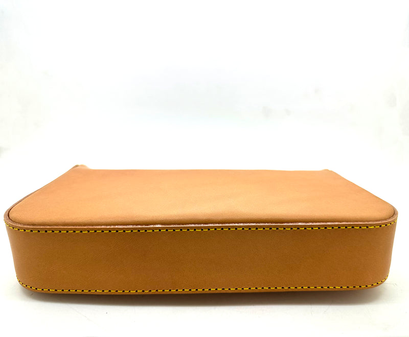 La pochette Honey Vachetta leather Medium Pouch