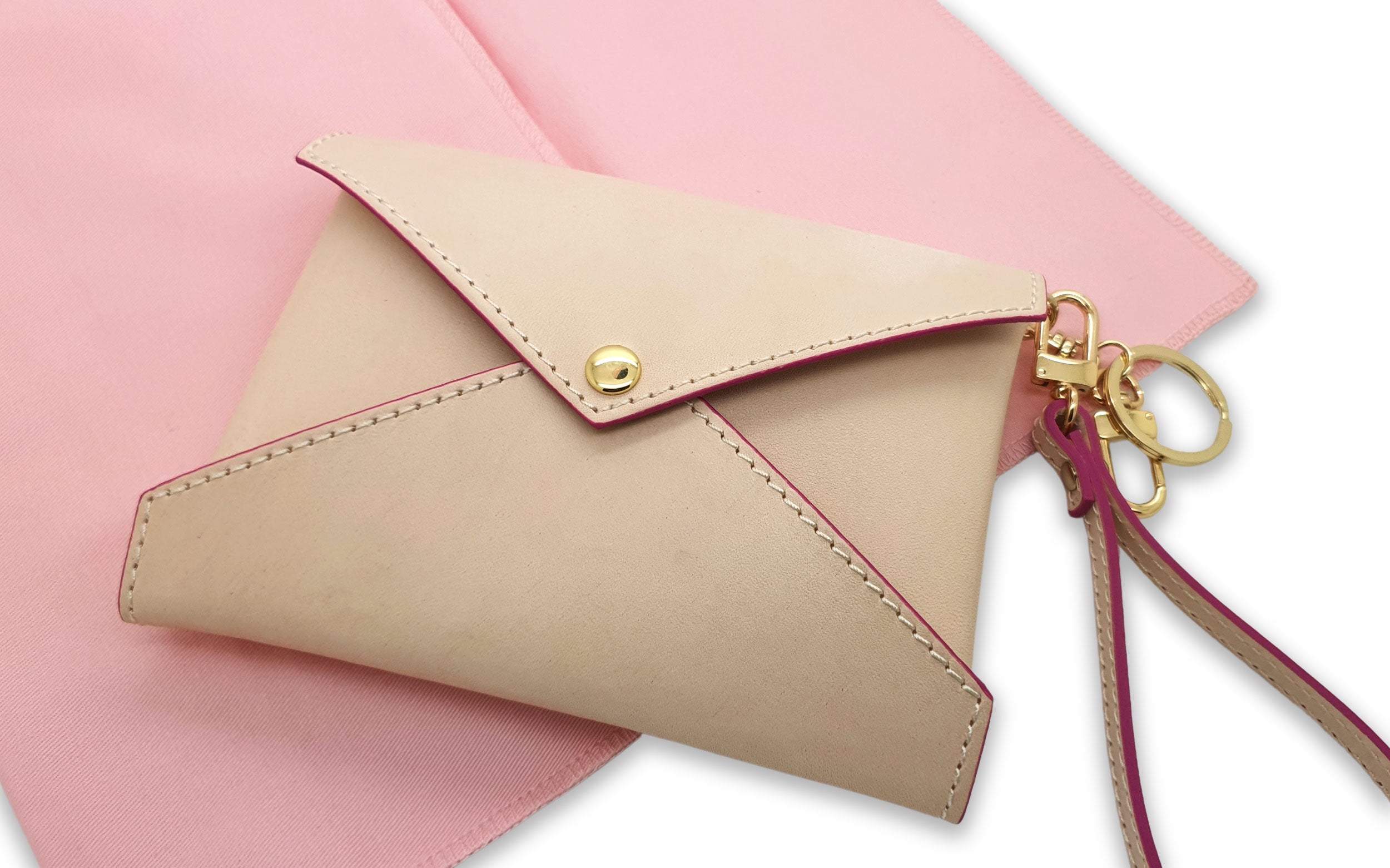 ÉDITION LIMITÉE - POCHETTE ENVELOPPE DE TAILLE MOYENNE VACHETTA NATUREL - VITRAGE ROSE CHAUD